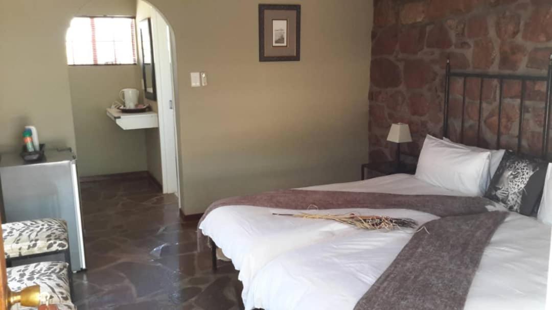 Khan River Lodge Wilhelmstal Экстерьер фото